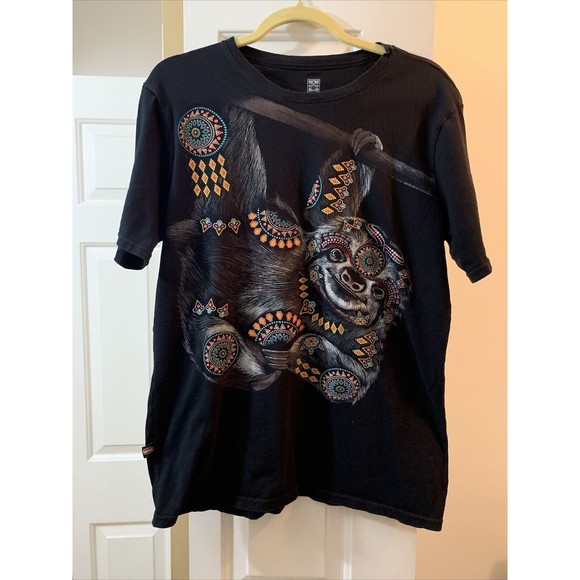 Larva Men Shirt Large Black Animal Sloth Indian Dream Catchers Graphic Street - Picture 1 of 5